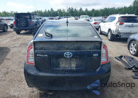 2015 Toyota Prius Four z USA, uszkodzony, nr VIN JTDKN3DU0F1872321